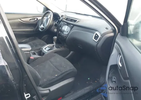 2015 Nissan Rogue S z USA, uszkodzony, nr VIN 5N1AT2MT3FC910899